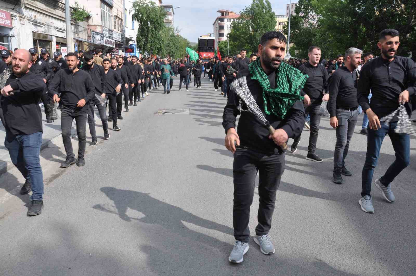 Kerbela şehitleri Kars’ta anıldı
