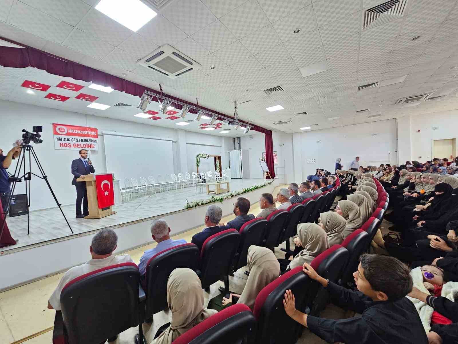 Adilcevaz’da ‘Hafızlık İcazet Merasimi’ yapıldı
