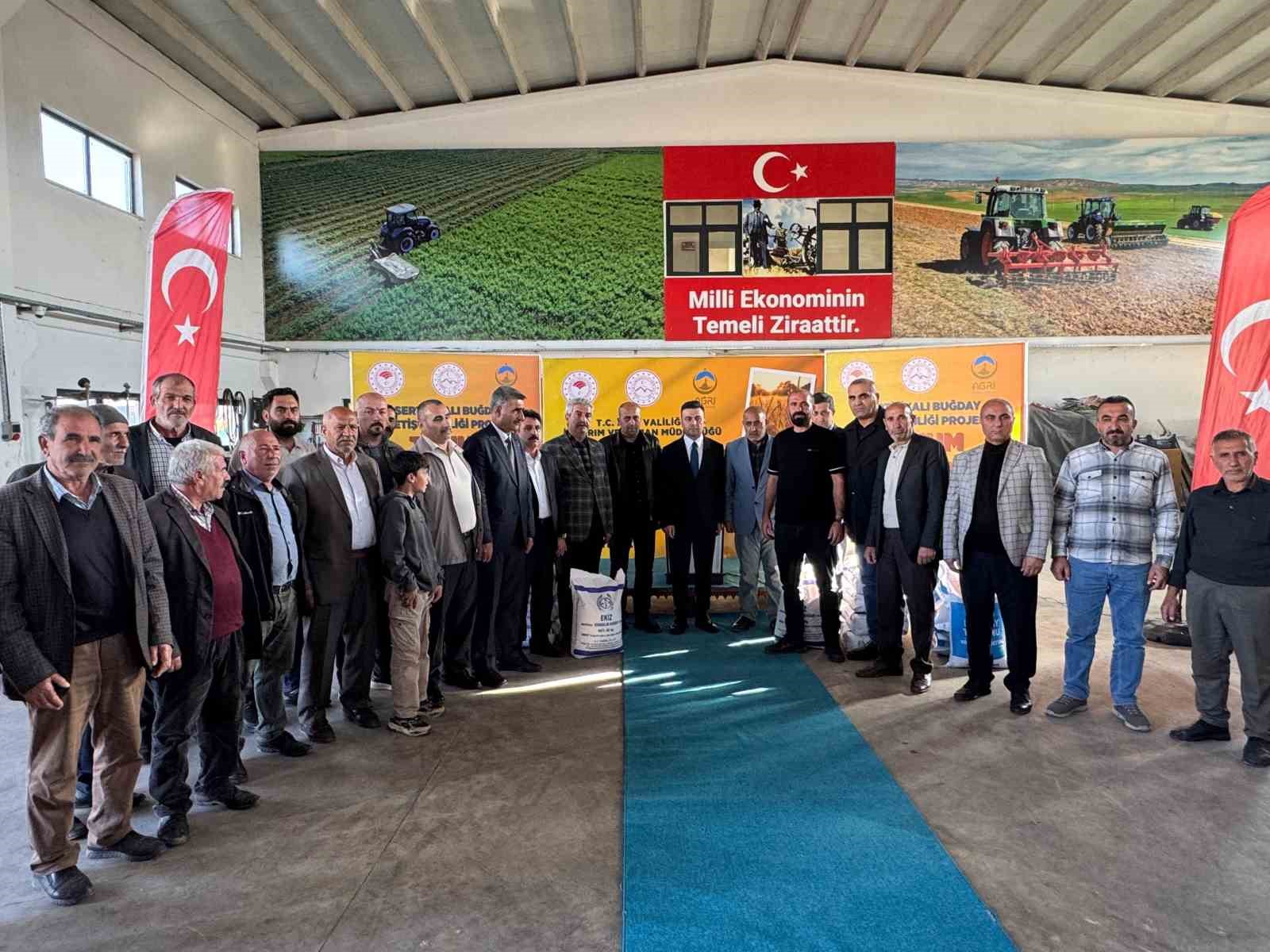 Ağrı’da üreticilere 550 ton buğday tohumu dağıtıldı
