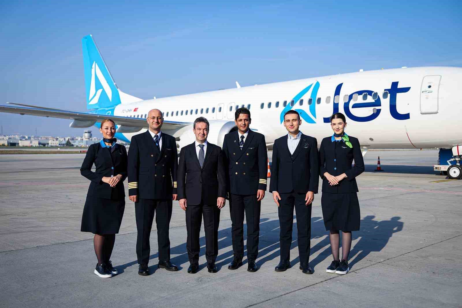 AJet Genel Müdürü Sarp: "Filomuzun önümüzdeki sene yüzde 76’sı yeni nesil uçaklardan oluşacak"
