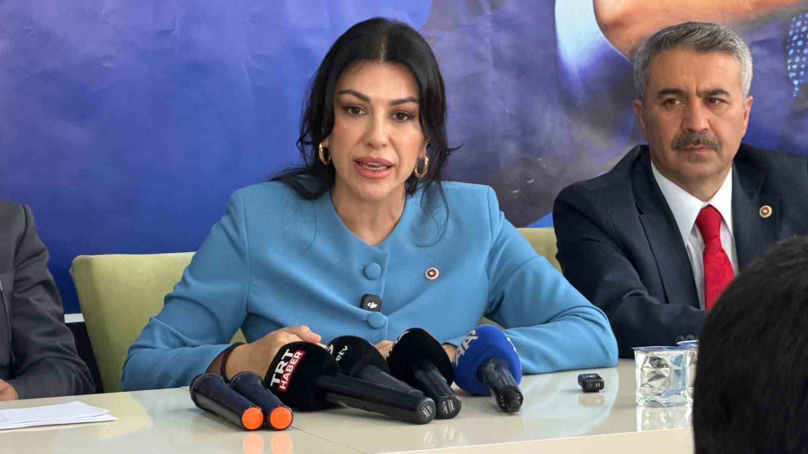 AK Parti Genel Başkan Yardımcısı Ayan: "Adıyaman bölgenin parlayan yıldızı konumunda"
