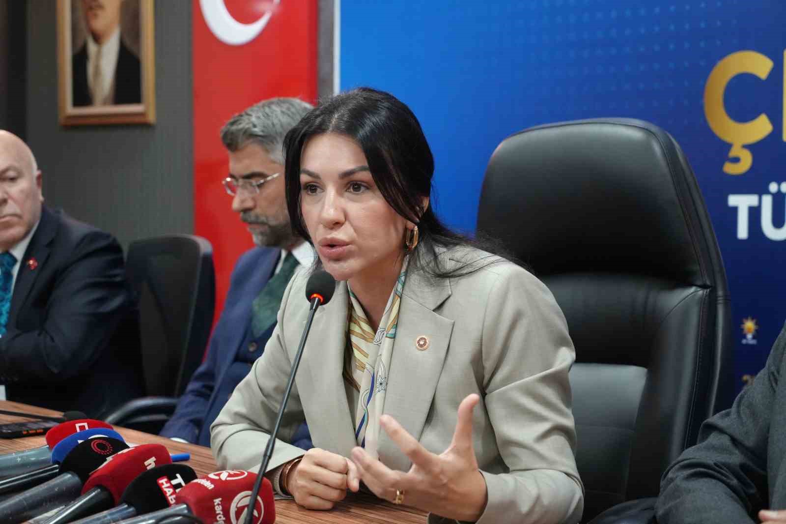AK Parti Genel Başkan Yardımcısı Ayan: "Biz asla ahlaksızlığa ahlaklı demeyiz, biz milletimizin ekmeğine göz dikeni bizden saymayız "
