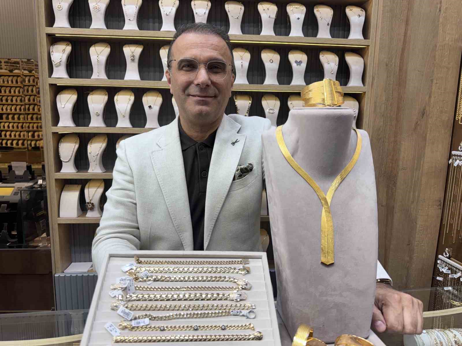 Altında yılın modası ‘gurmet’ bileklik
