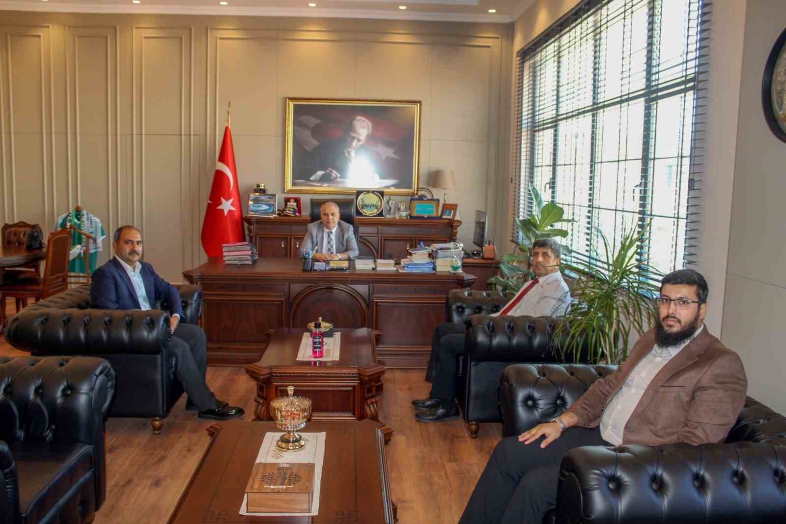 Anamur’da görev yapan 2 din görevlisi ilçe müftüsü olarak atandı
