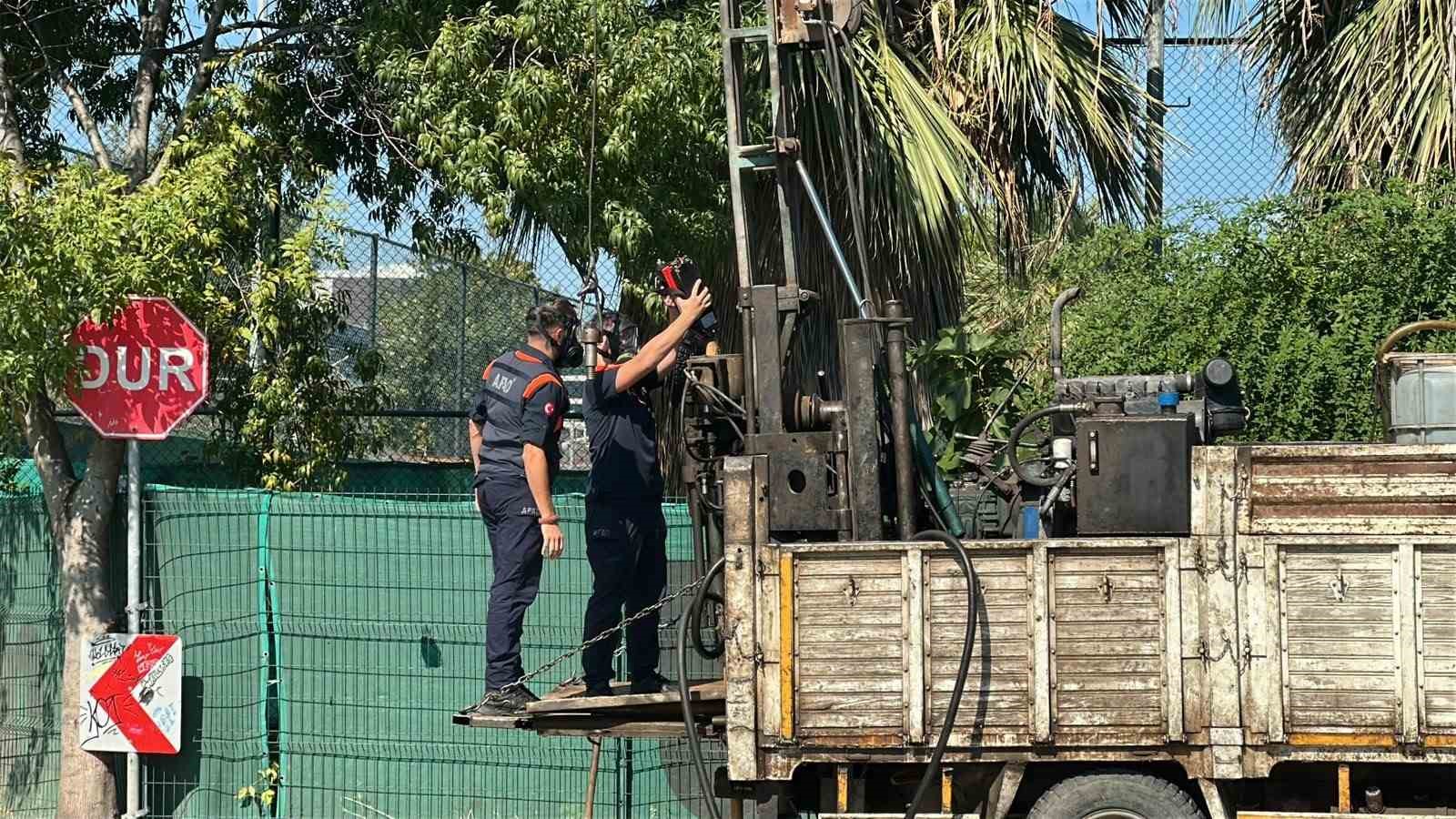 Ankara AFAD KBRN ekibi gaz çıkan alanda ölçüm yaptı
