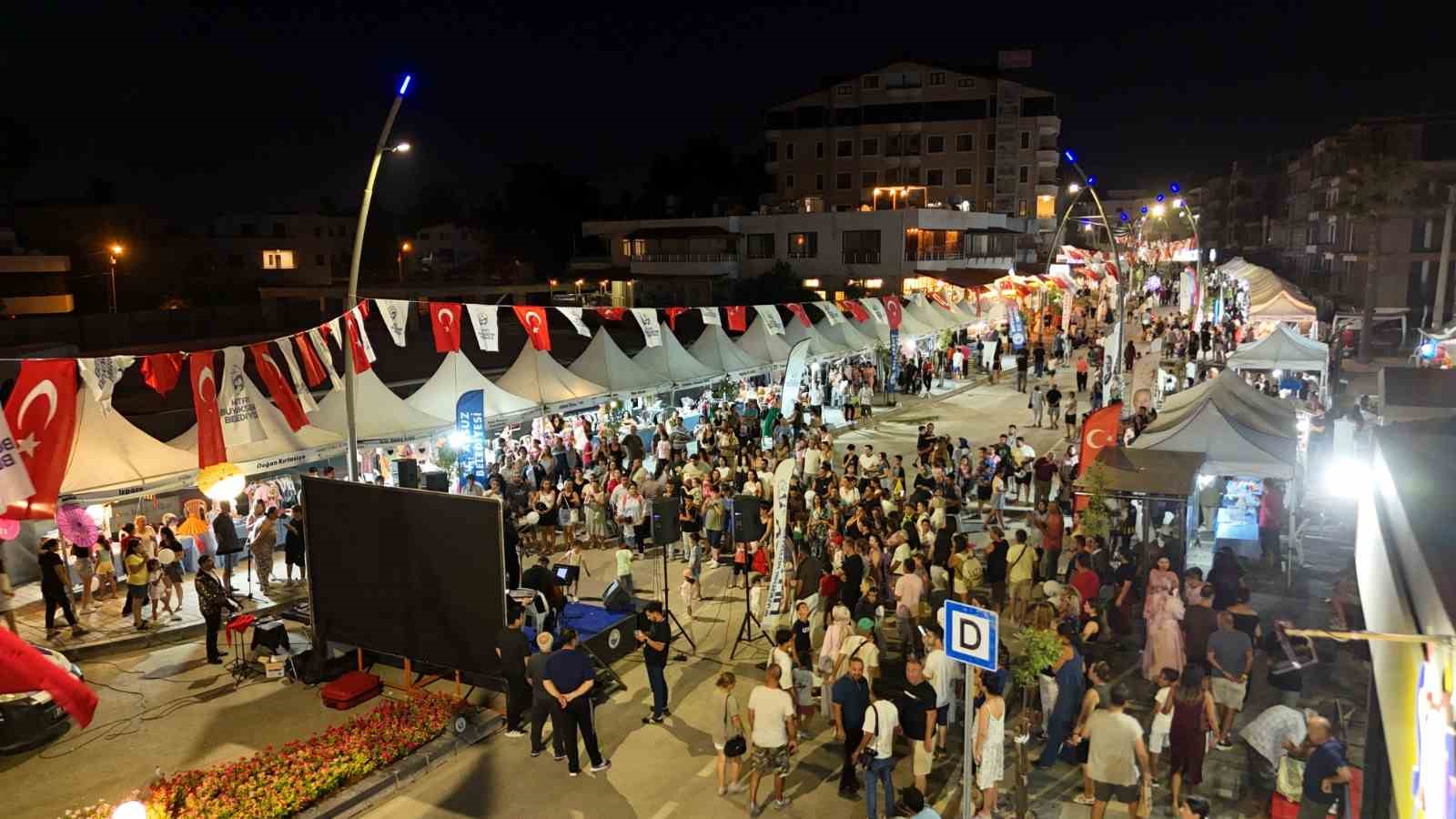 Arsuz’da sokak şenlikleri yoğun ilgi gördü
