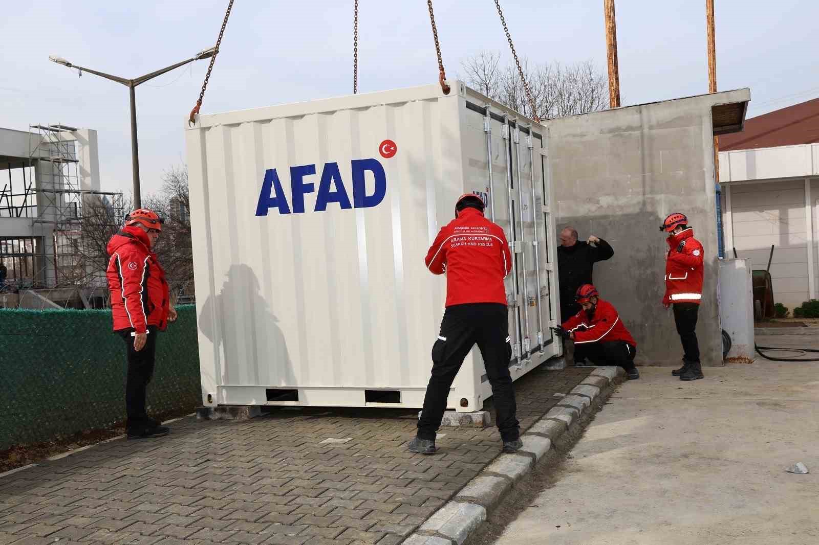 Ataşehir Belediyesinden deprem riskine karşı önemli adım: İki mahalleye daha deprem konteyneri
