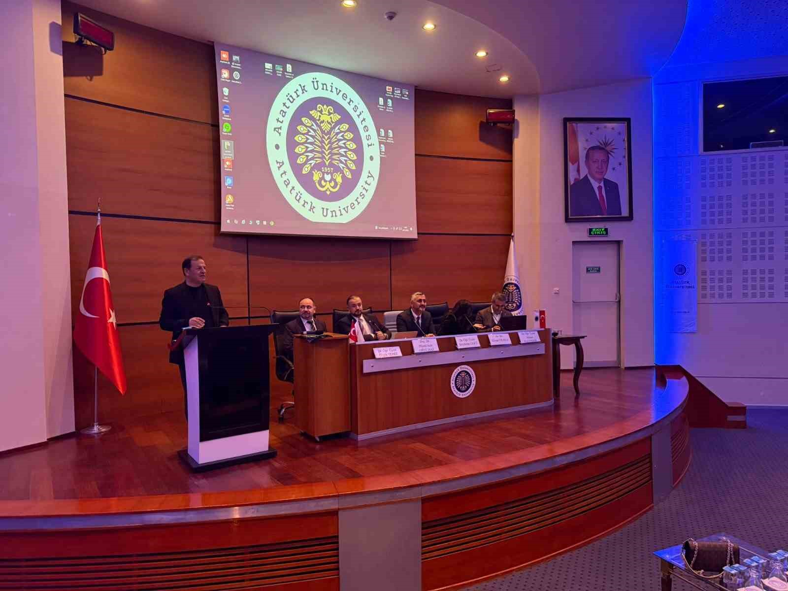 Atatürk Üniversitesi’nde, Bilişim ve teknoloji hukukunda güncel meseleler konferansı
