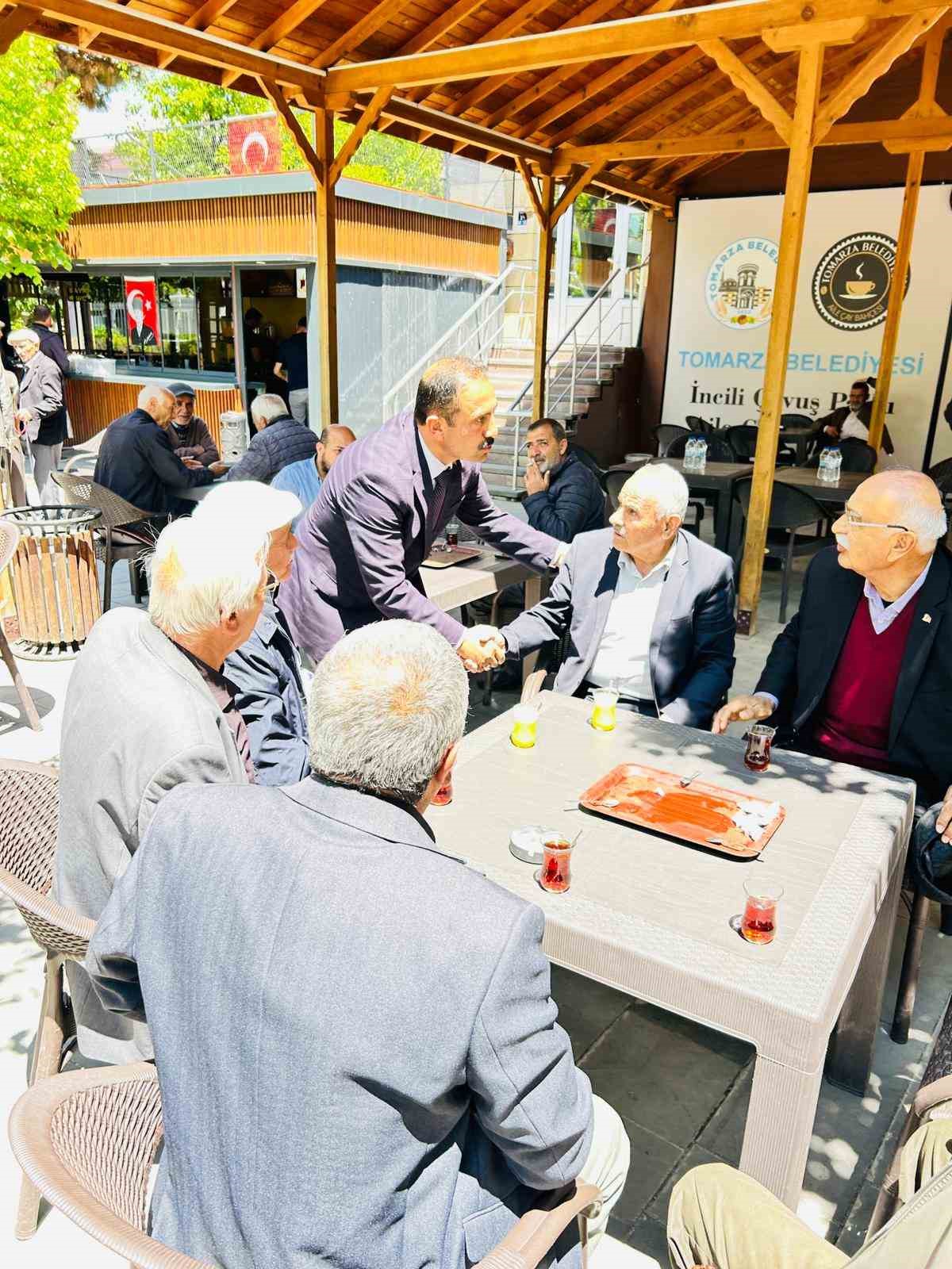 Avşar Aslan Tomarzalılarla bayramlaştı
