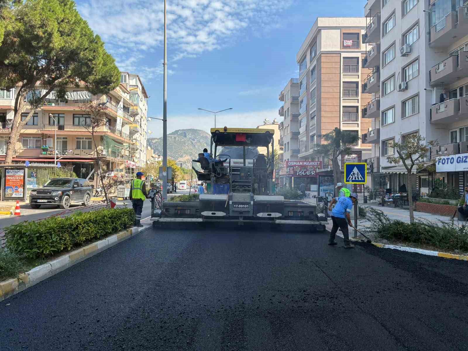 Aydın Büyükşehir Belediyesi kentin dört bir yanında çalışmalarını sürdürüyor
