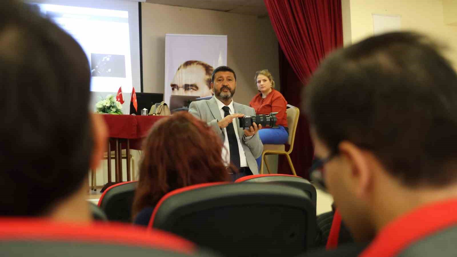 Aydın’da gençlere gazetecilik ve dijital içerik üretimi eğitimi
