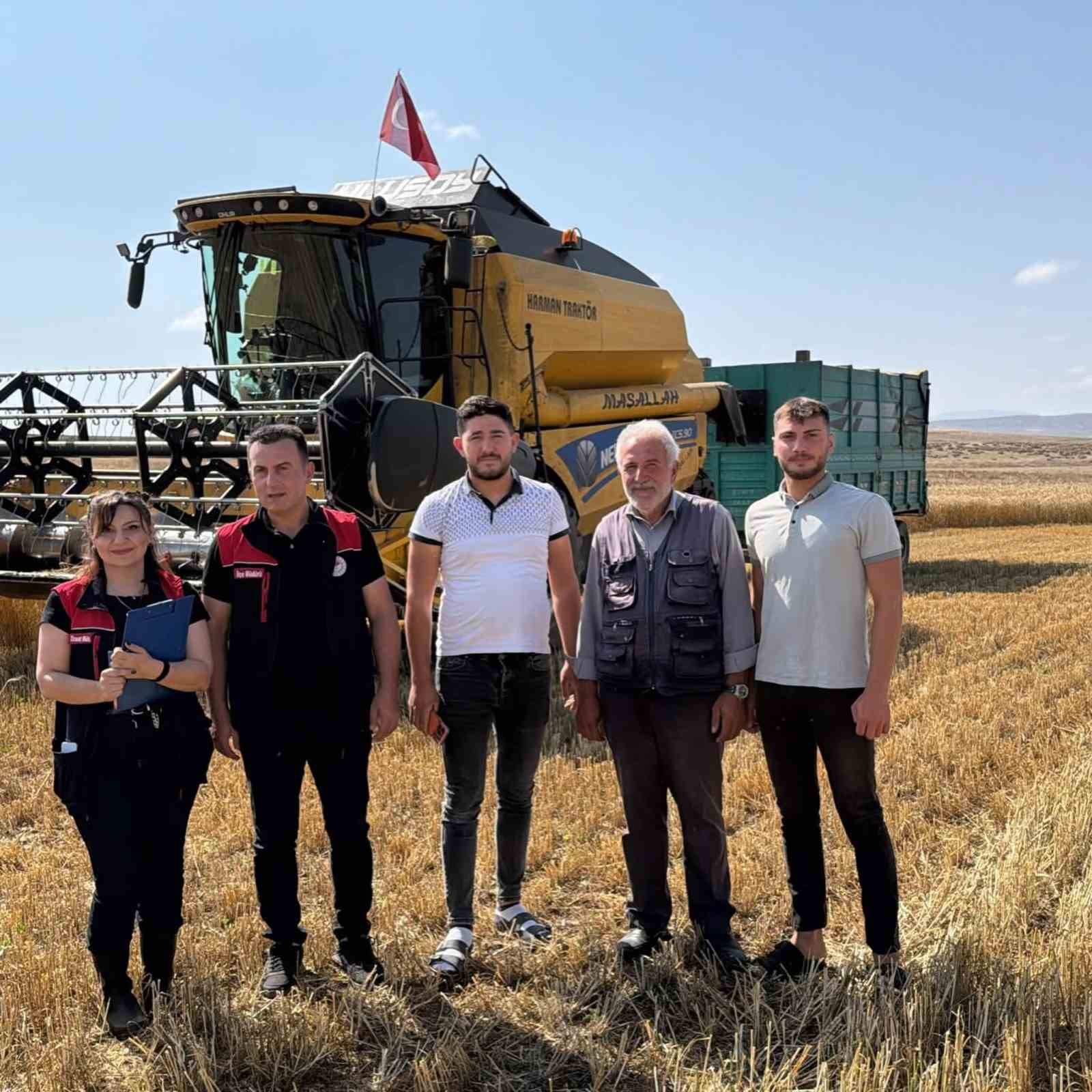 Aydıntepe’de başlayan hububat hasadında biçerdöver kontrolleri yapıldı
