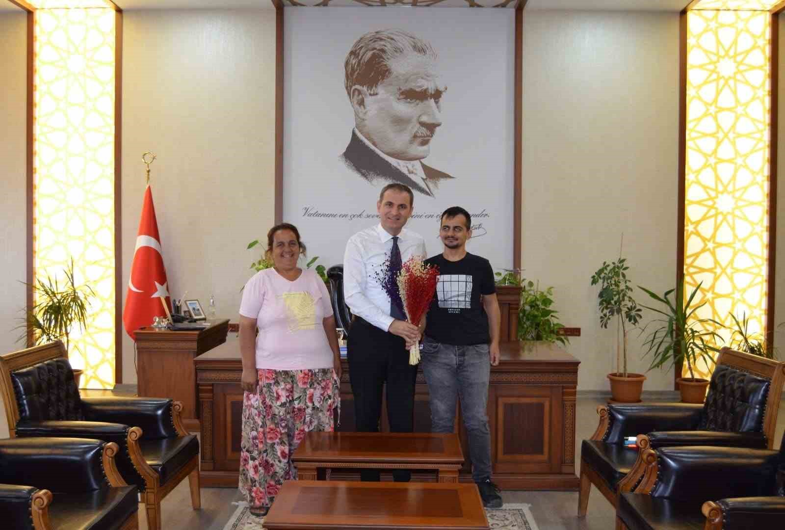 Azmiyle engelleri aştı, üniversiteyi kazandı
