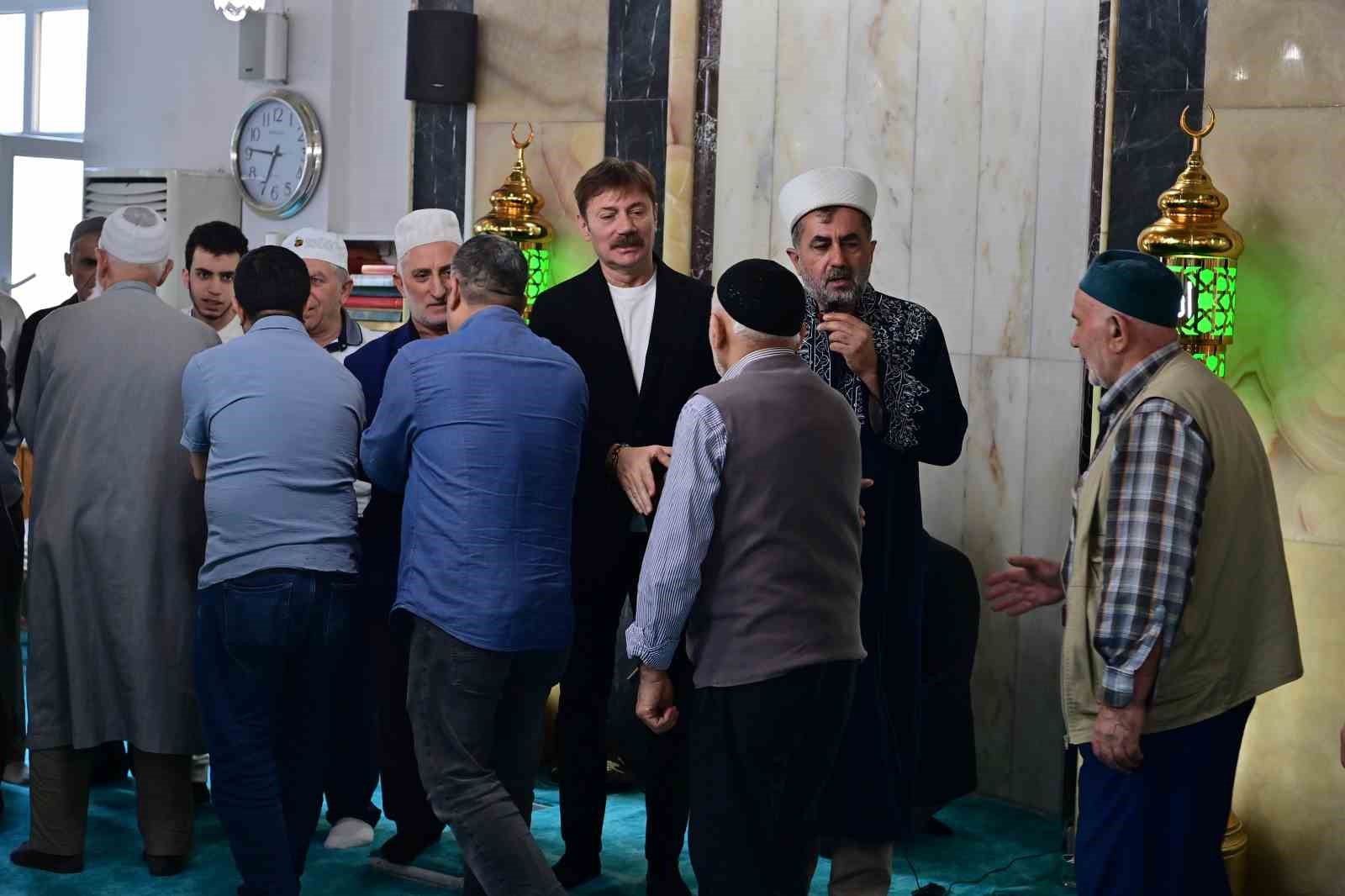 Bahçelievler’de kurban ibadeti için tüm ekipler sahada
