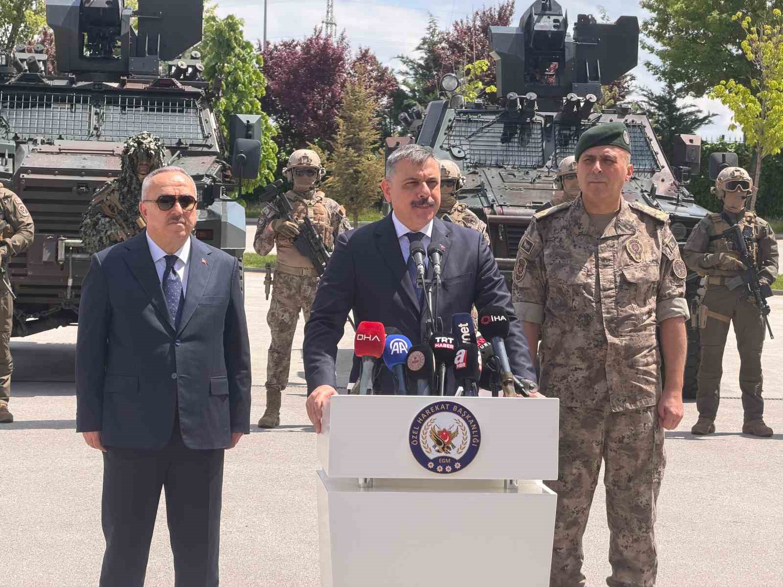 Bakan Çiftçi: "Bayram evi matem evi olmasın, sevincimiz hüzne dönüşmesin"
