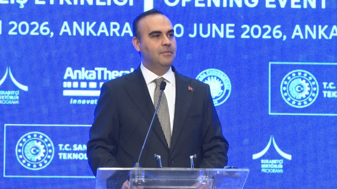 Bakan Kacır: "Son 1 yılda sağlık endüstrisinde yatırıma teşvik belgesi düzenleyerek 70 milyar lira yatırımı harekete geçirdik"
