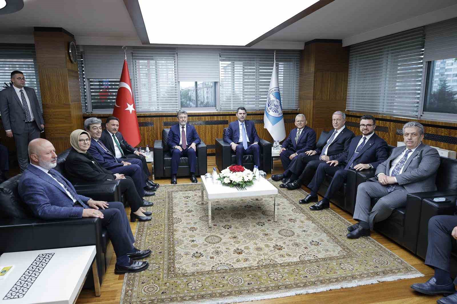 Bakan Kurum ve Yumaklı, Kayseri’nin vizyon projelerini inceledi
