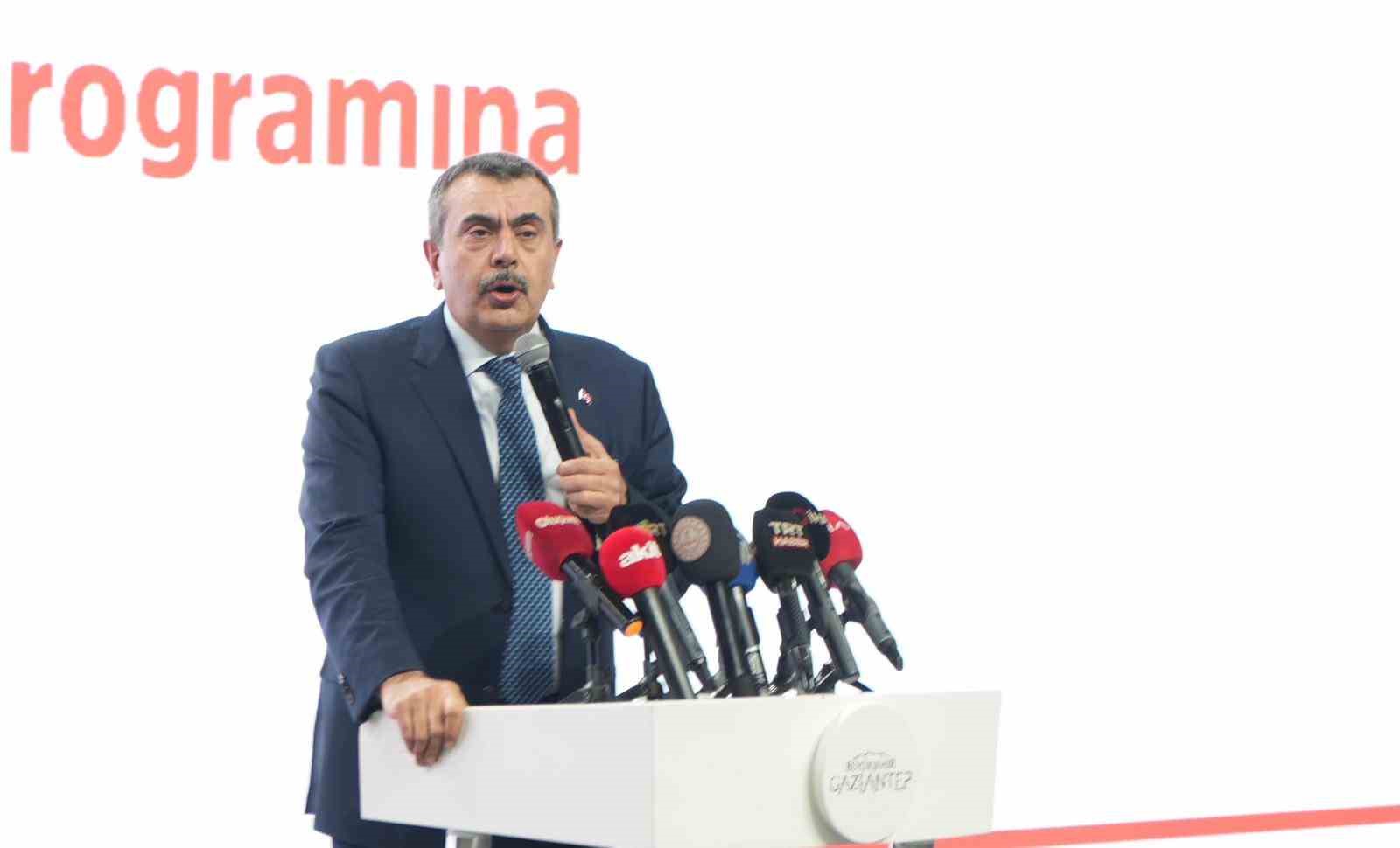 Bakan Tekin: "Türkiye’ye özgü bir model inşa ettik diye eleştiriyorlar"
