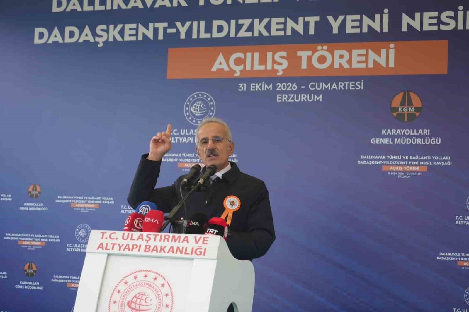 Bakan Uraloğlu Erzurum’da açıkladı: Ulaşım altyapısına 168 milyar liralık dev yatırım
