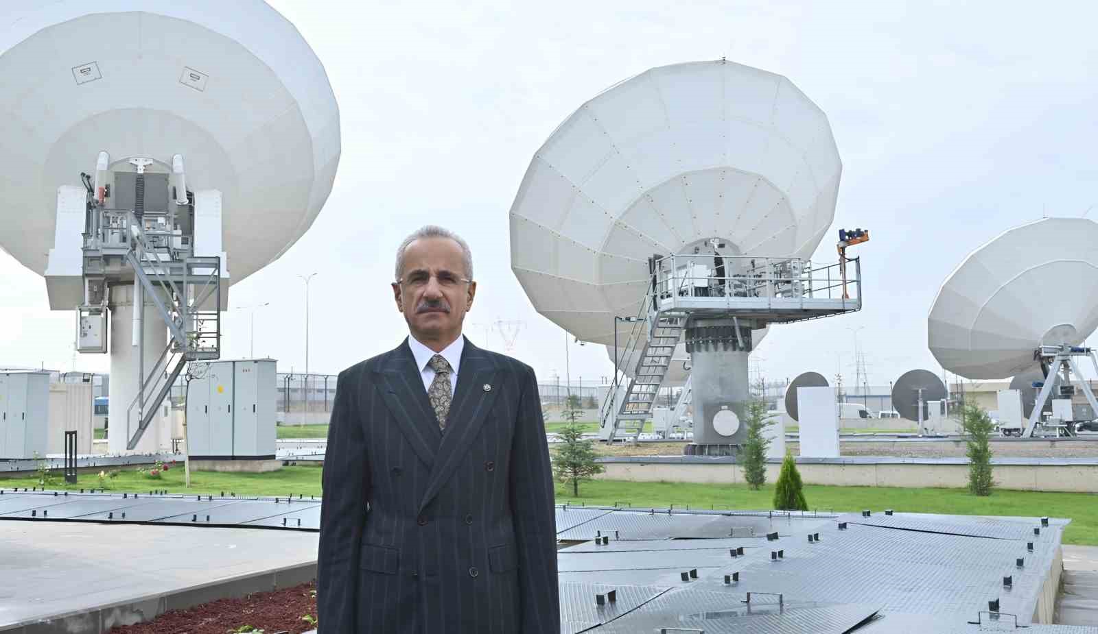 Bakan Uraloğlu: "Katar ile kurduğumuz stratejik ortaklık sayesinde Türksat filomuza yeni nesil bir uydu kazandırıyoruz"
