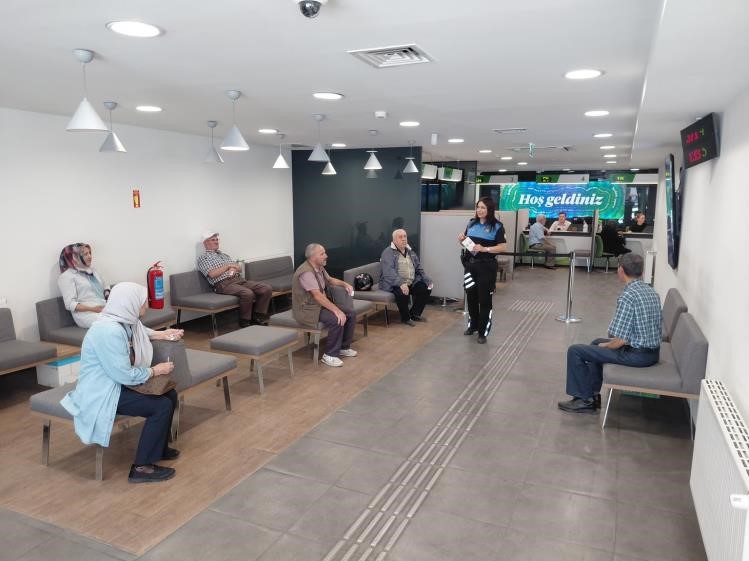 Bankalara sahte para ve dolandırıcılık uyarısı
