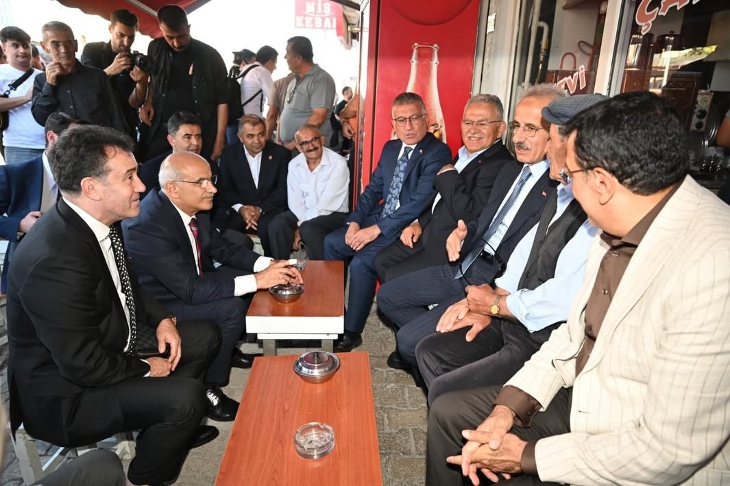 Başkan Büyükkılıç, Bakan Uraloğlu’nun programlarına eşlik etti
