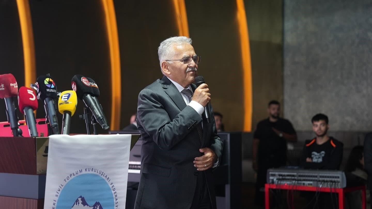 Başkan Büyükkılıç’tan 8. Kayserililer Zirvesi’nde birlik, beraberlik ve dayanışma vurgusu
