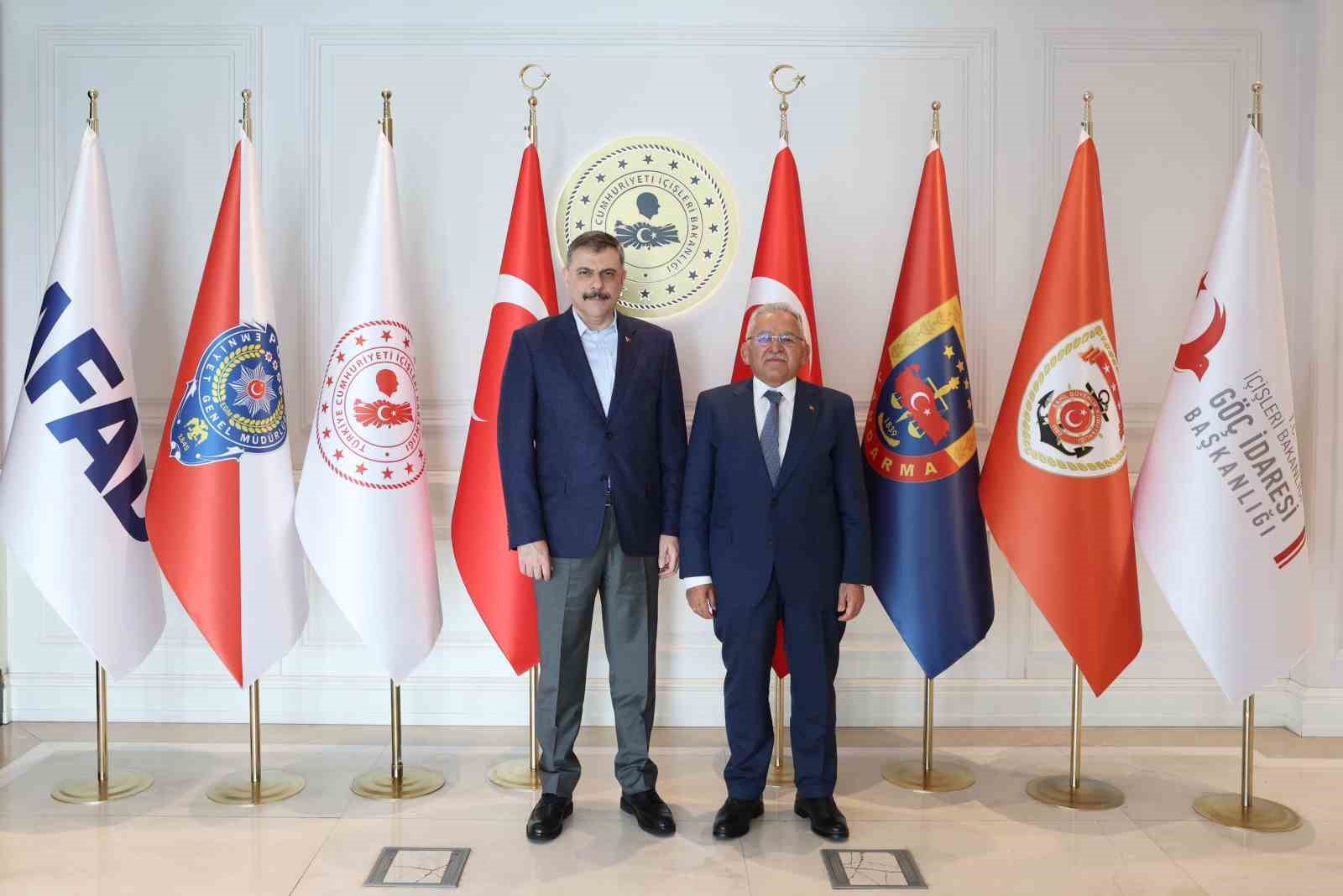 Başkan Büyükkılıç’tan Bakan Çiftçi’ye ziyaret

