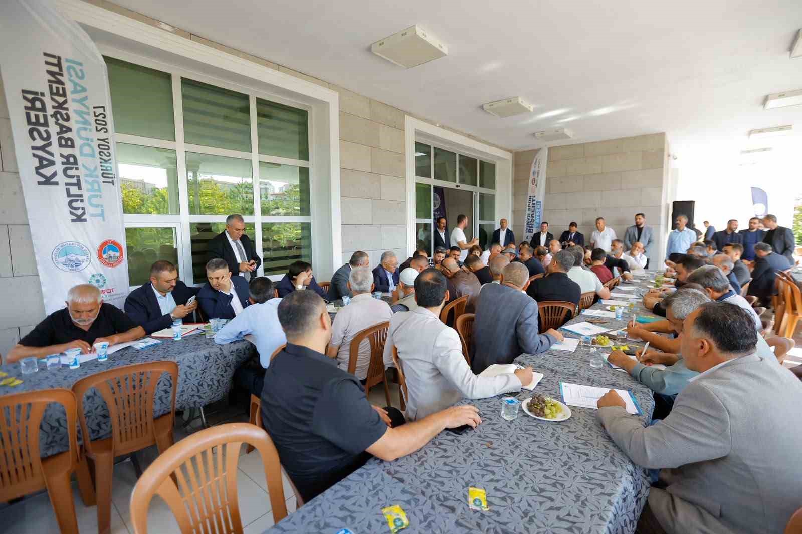 Başkan Büyükkılıç’tan İncesu ve Yeşilhisar’da muhtarlarla "istişare" mesaisi
