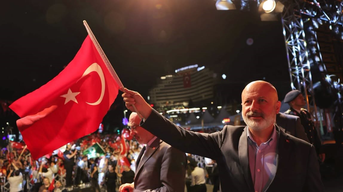 Başkan Çolakbayrakdar: "15 Temmuz ruhu, milletimizin iradesinin en güçlü nişanesidir"
