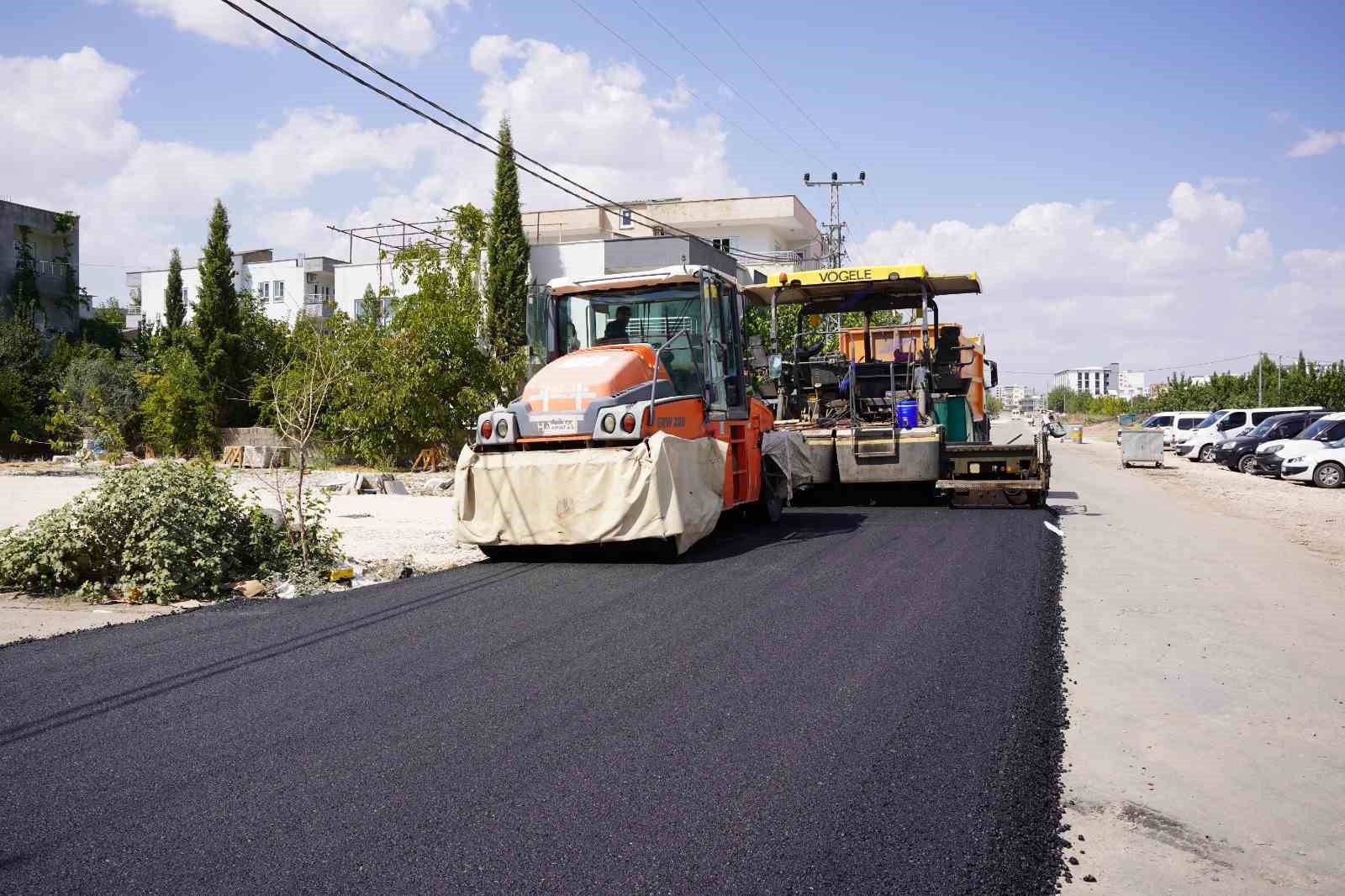 Başkan Hallaç: "Kahta’da bozuk yol bırakmayacağız"
