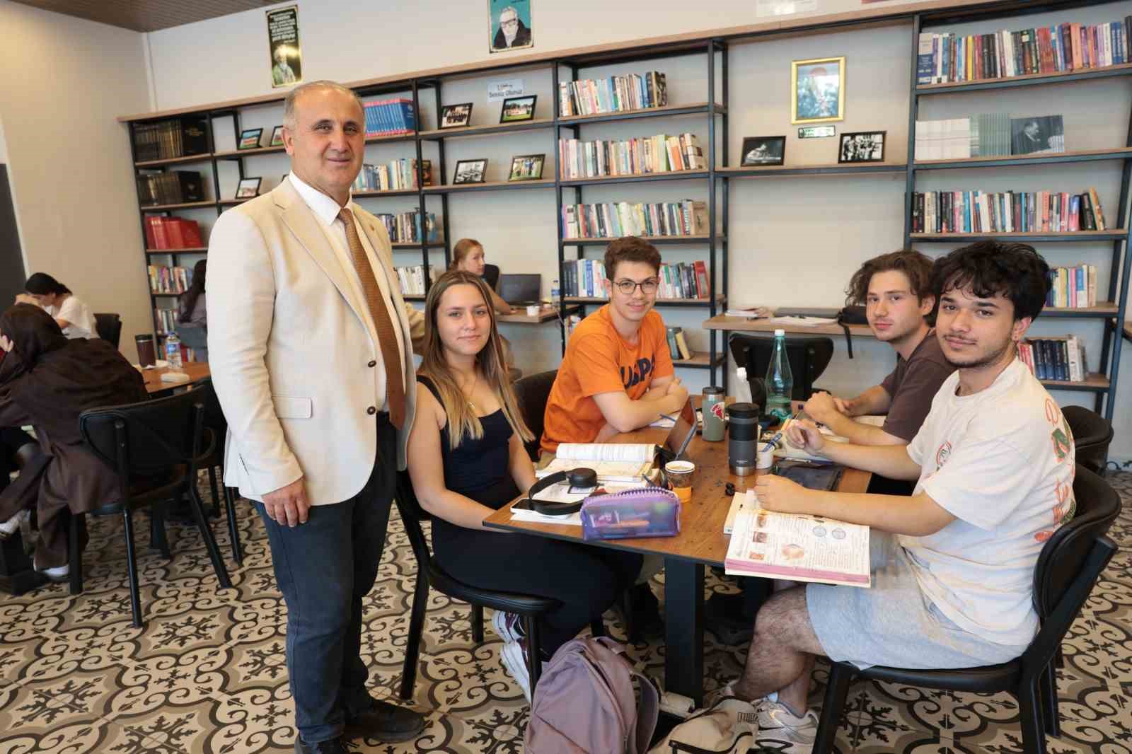 Başkan Kaya’dan YKS öncesi öğrencilere moral ziyareti
