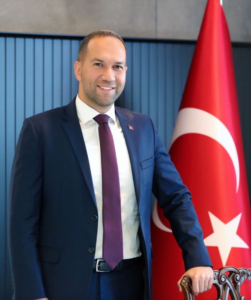 Başkan Özdemir: "Cumhuriyetimiz 103 yıldır yolumuzu aydınlatıyor"
