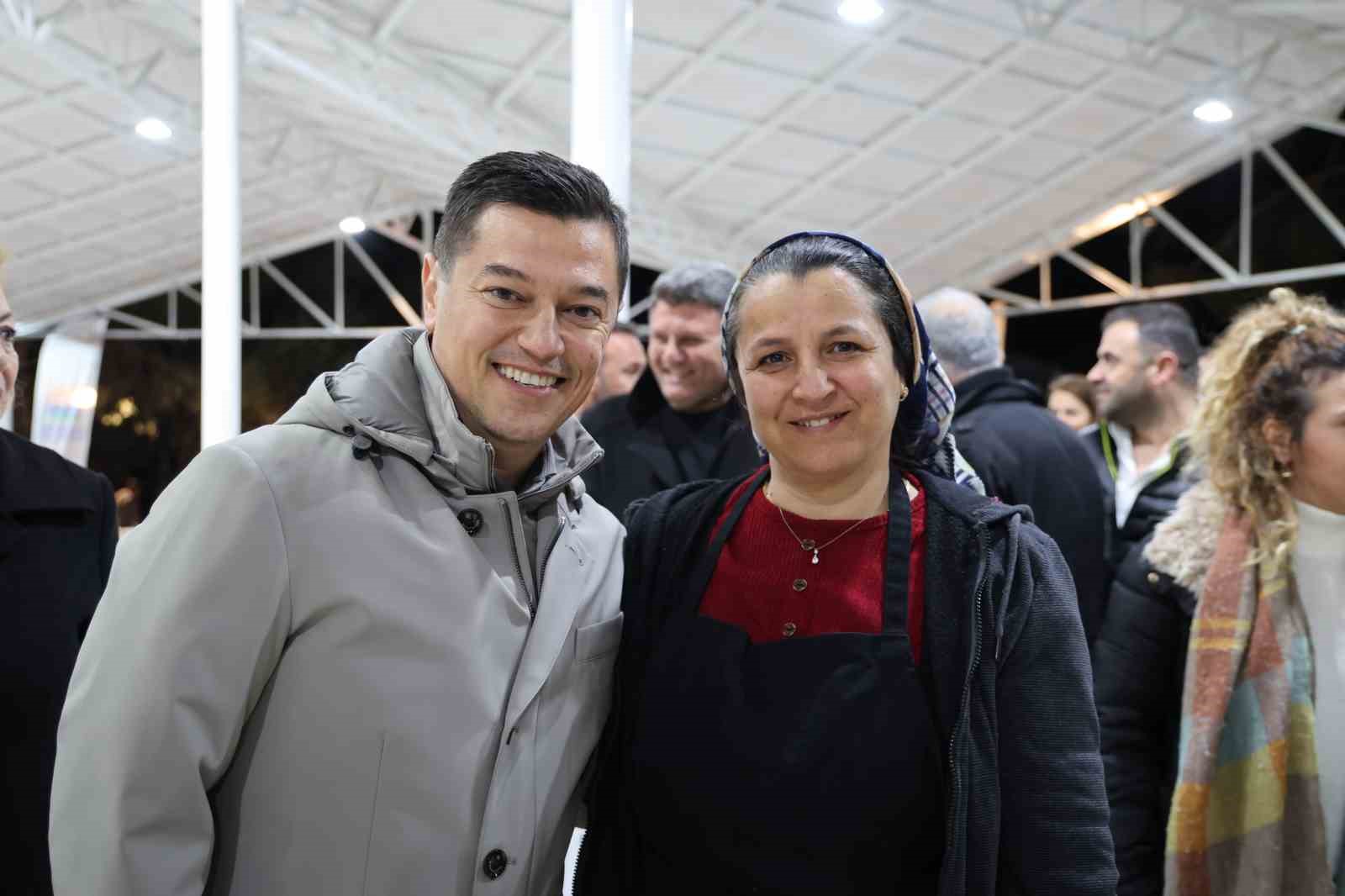 Başkan Ünlü: "Anneler, sevginin ve şefkatin en güçlü temsilcileridir"
