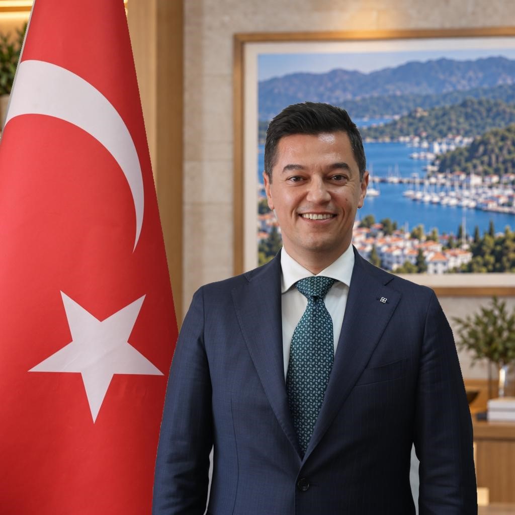 Başkan Ünlü: "Cumhuriyetimizi gelecek nesillere aktarmak hepimizin ortak sorumluluğudur"
