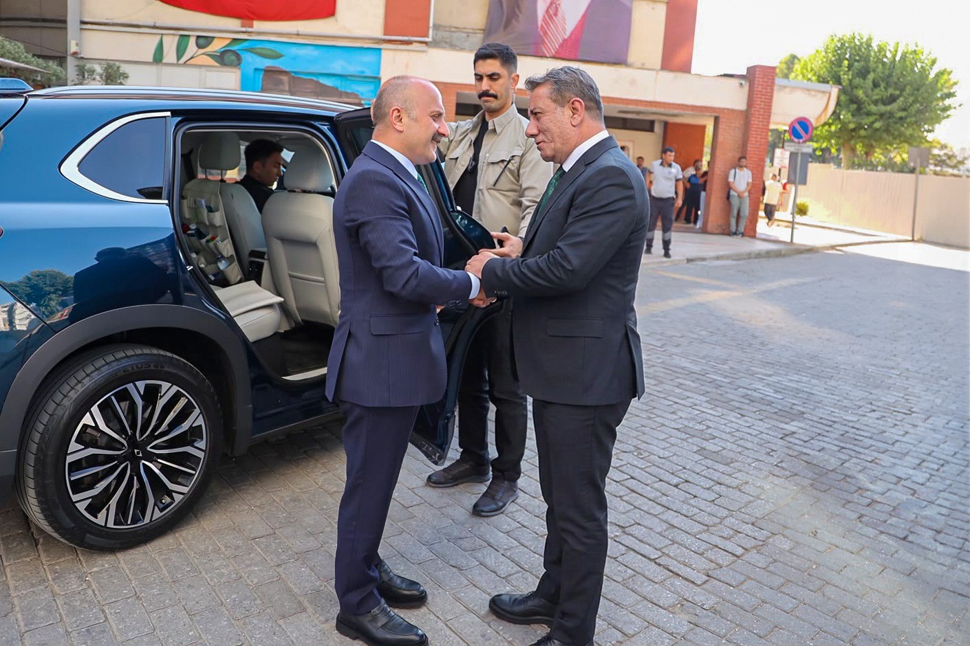 Başkan Yetişkin Vali Varol’u ağırladı
