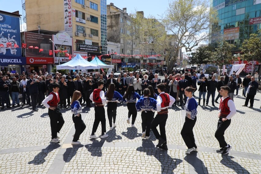 Başkanı Mehmet Ertaş Vanlıların kurtuluş coşkusuna ortak oldu
