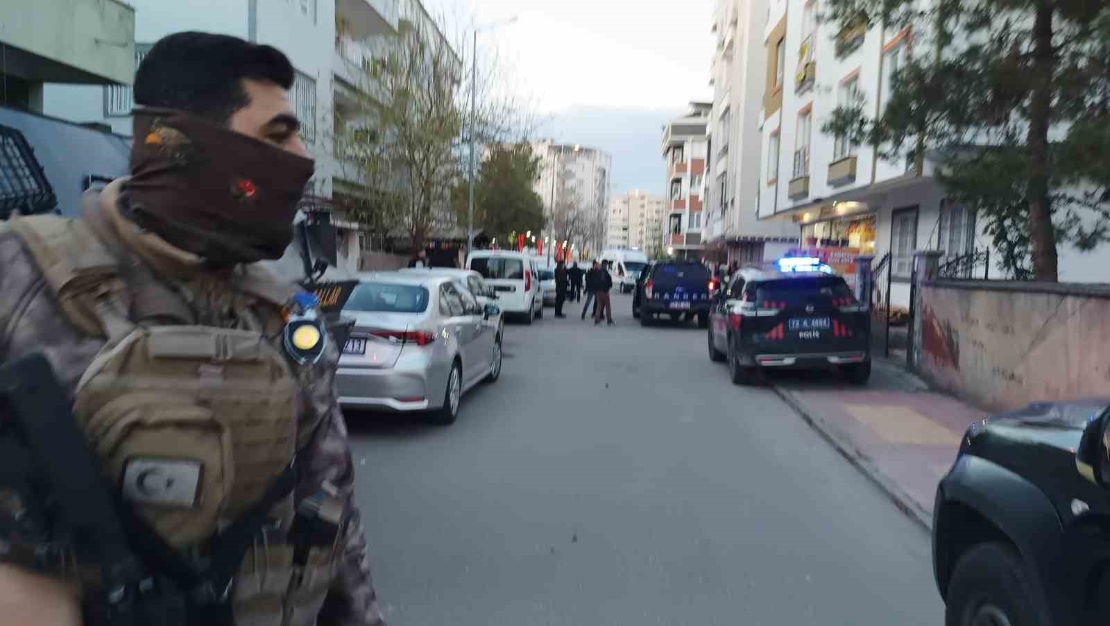 Batman Valiliği açıkladı: 2 kişinin hayatını kaybettiği saldırının faili yakalandı
