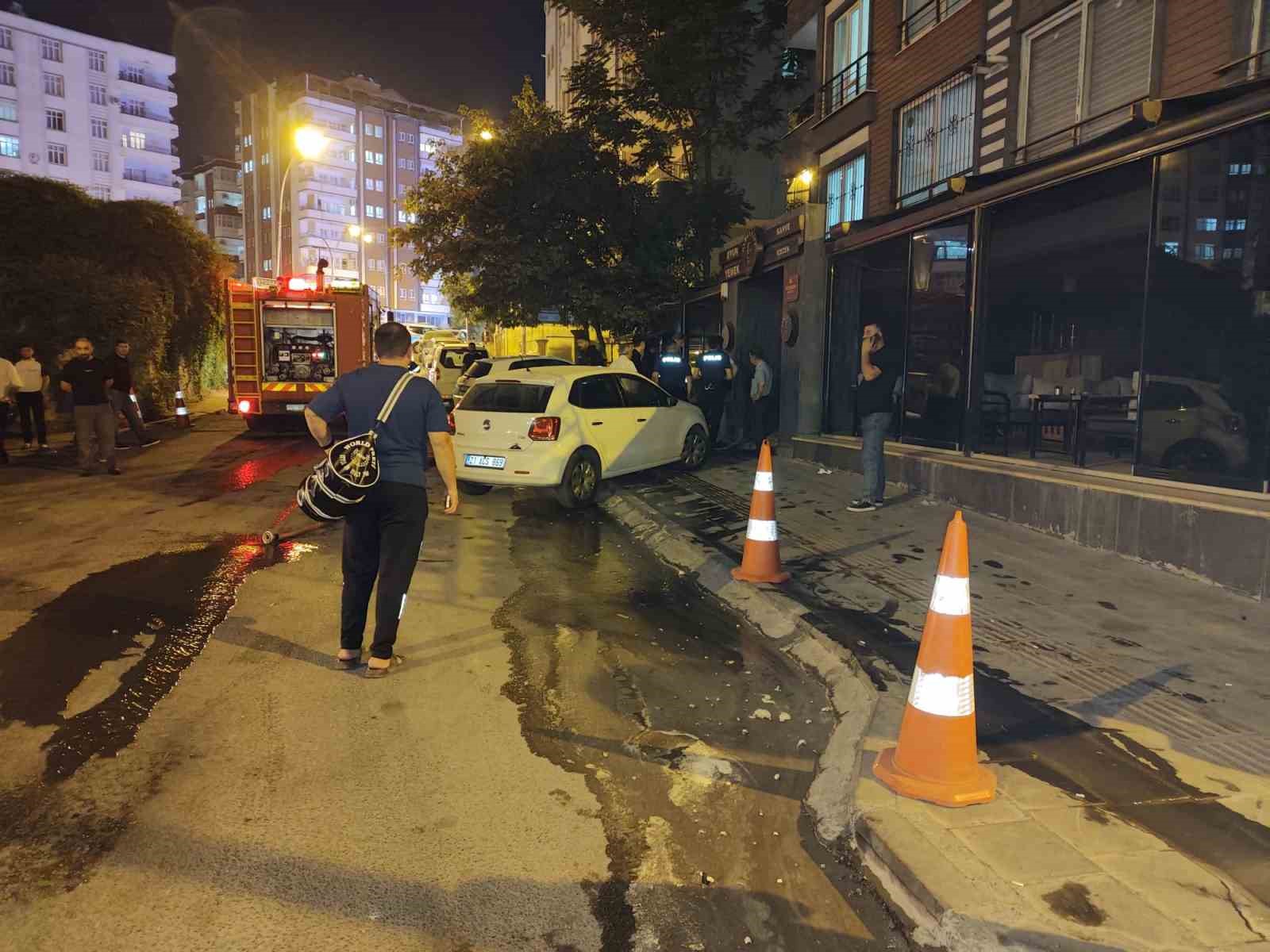Batman’da kafe ve oyun salonunda korkutan yangın

