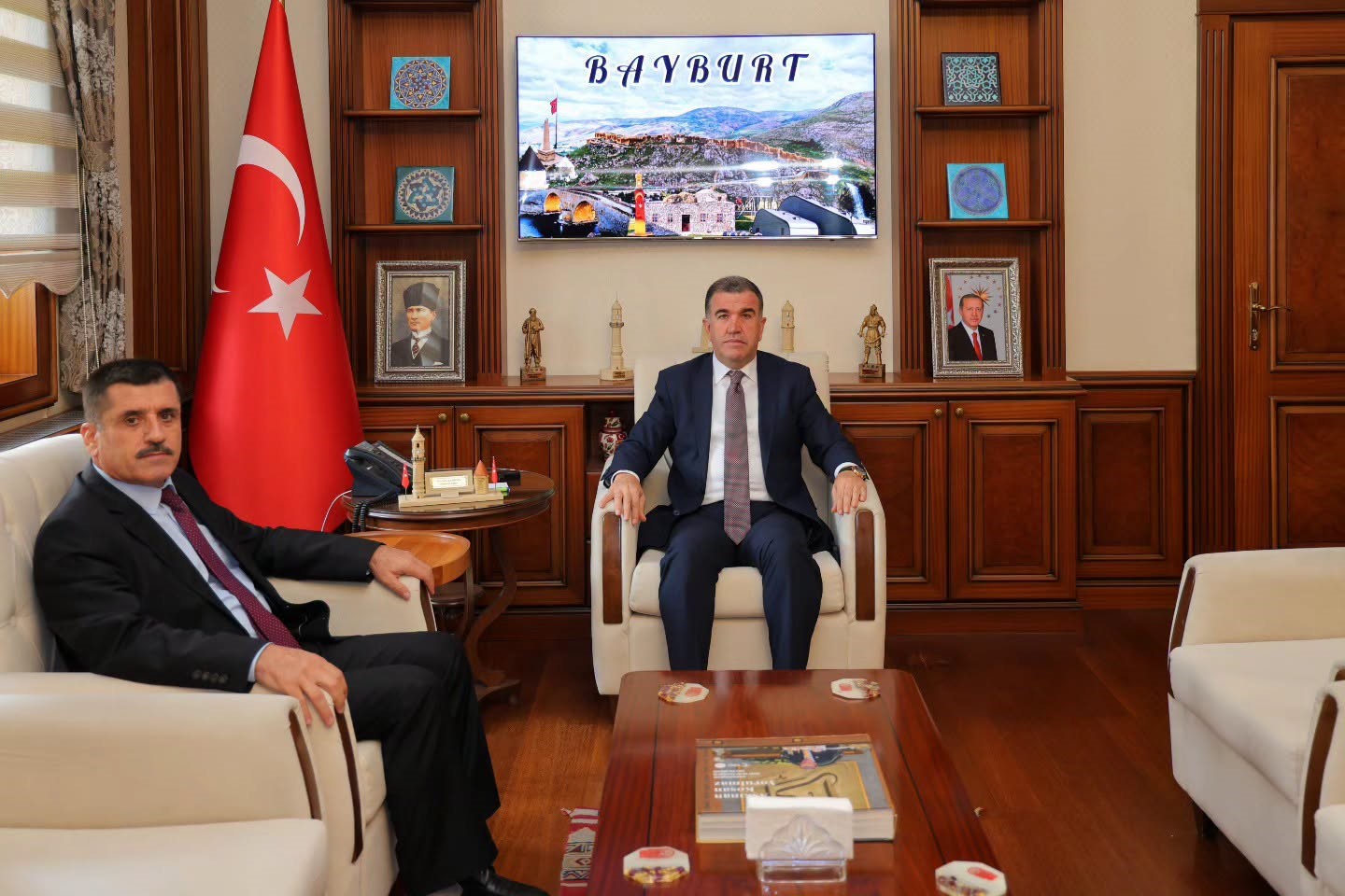 Bayburt Defterdarı Gönültaş görevine başladı
