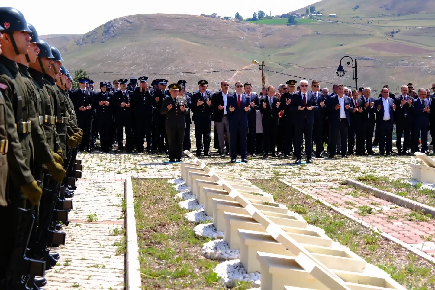 Bayburt’ta 15 Temmuz şehitleri dualarla anıldı
