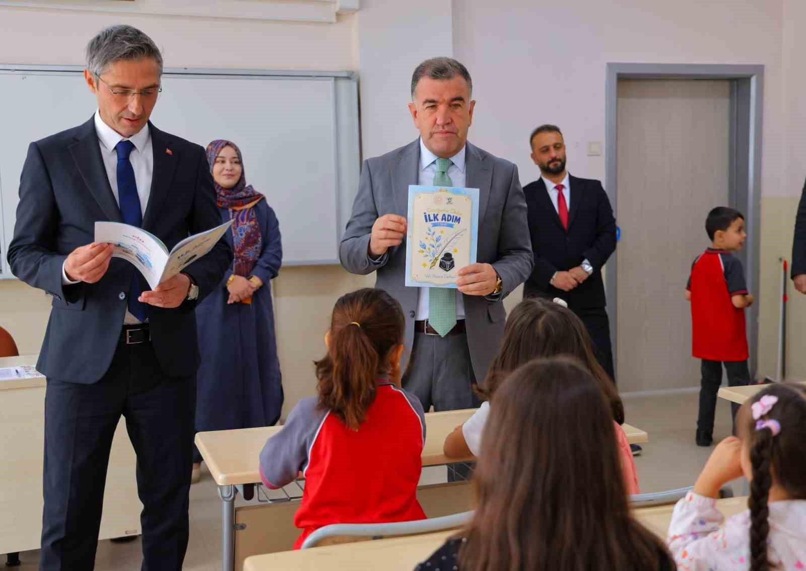 Bayburt’ta birinci sınıf öğrencileri okul heyecanı yaşadı
