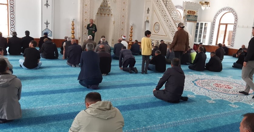 Bayburt’ta cami cemaati bağımlılıkla mücadele konusunda bilgilendirildi
