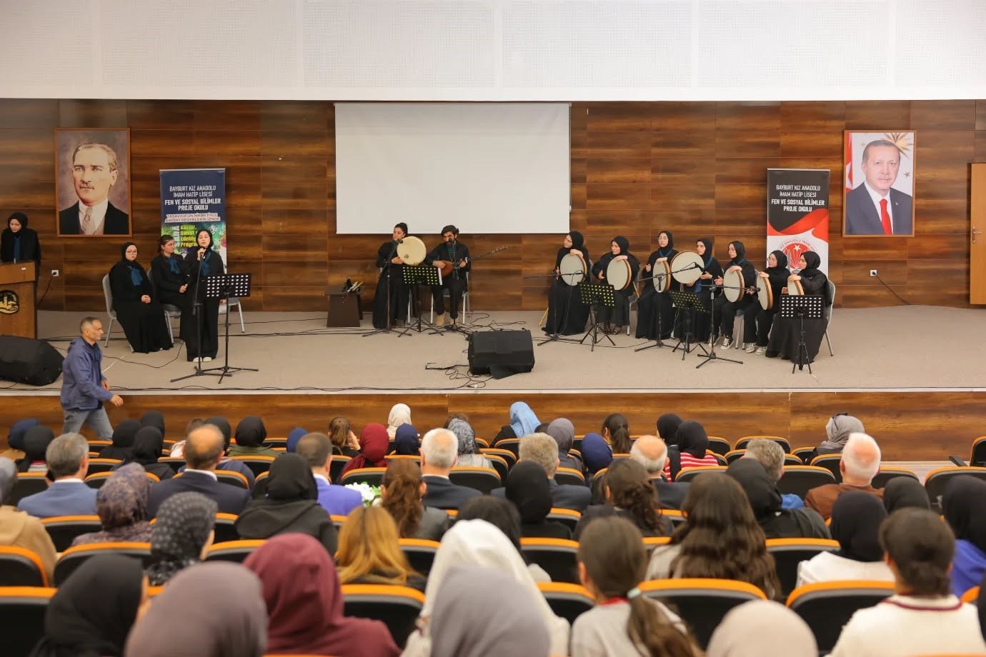 Bayburt’ta öğrencilerden tasavvuf musikisi konseri

