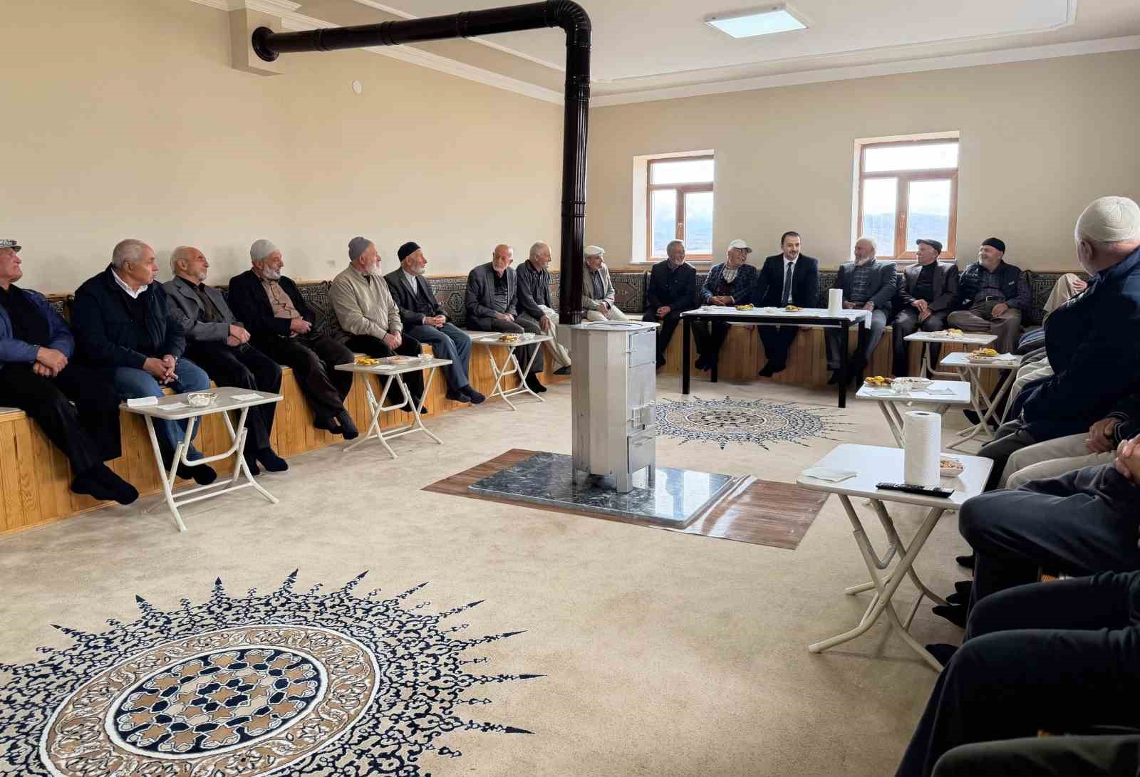 Bayrampaşa köyünde vatandaşların talep ve ihtiyaçları dinlendi

