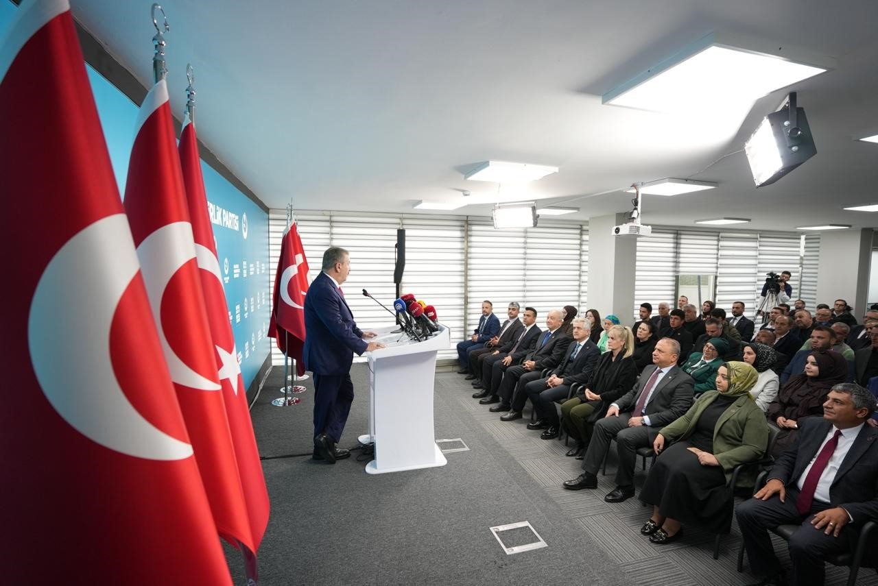 BBP Genel Başkanı Destici: "Türk dünyası birlikte inşa edilecek bir geleceğin ve ulaşacak kızıl elmanın adıdır"
