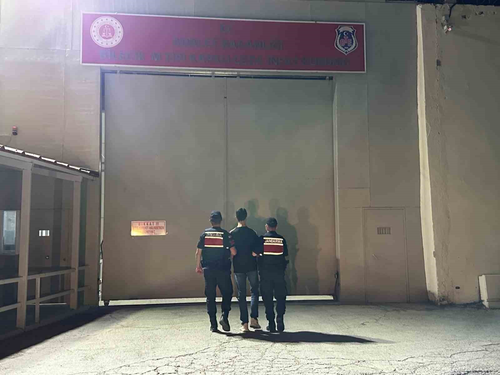 Bilecik’te 5 yıl 10 ay hapis cezasıyla aranan şahıs yakalandı
