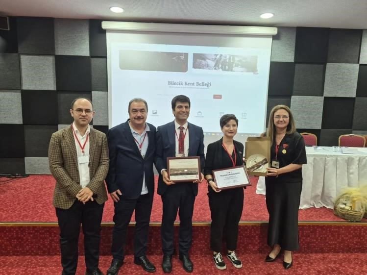Bilecik’te ’Türkiye Kent Bellekleri ve Koleksiyoncuları Çalıştayı’ düzenlendi
