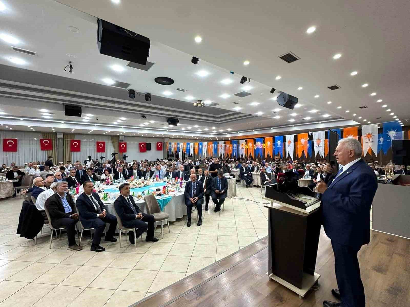 Binali Yıldırım: "Terörsüz Türkiye hiçbir şekilde taviz vermek değildir"
