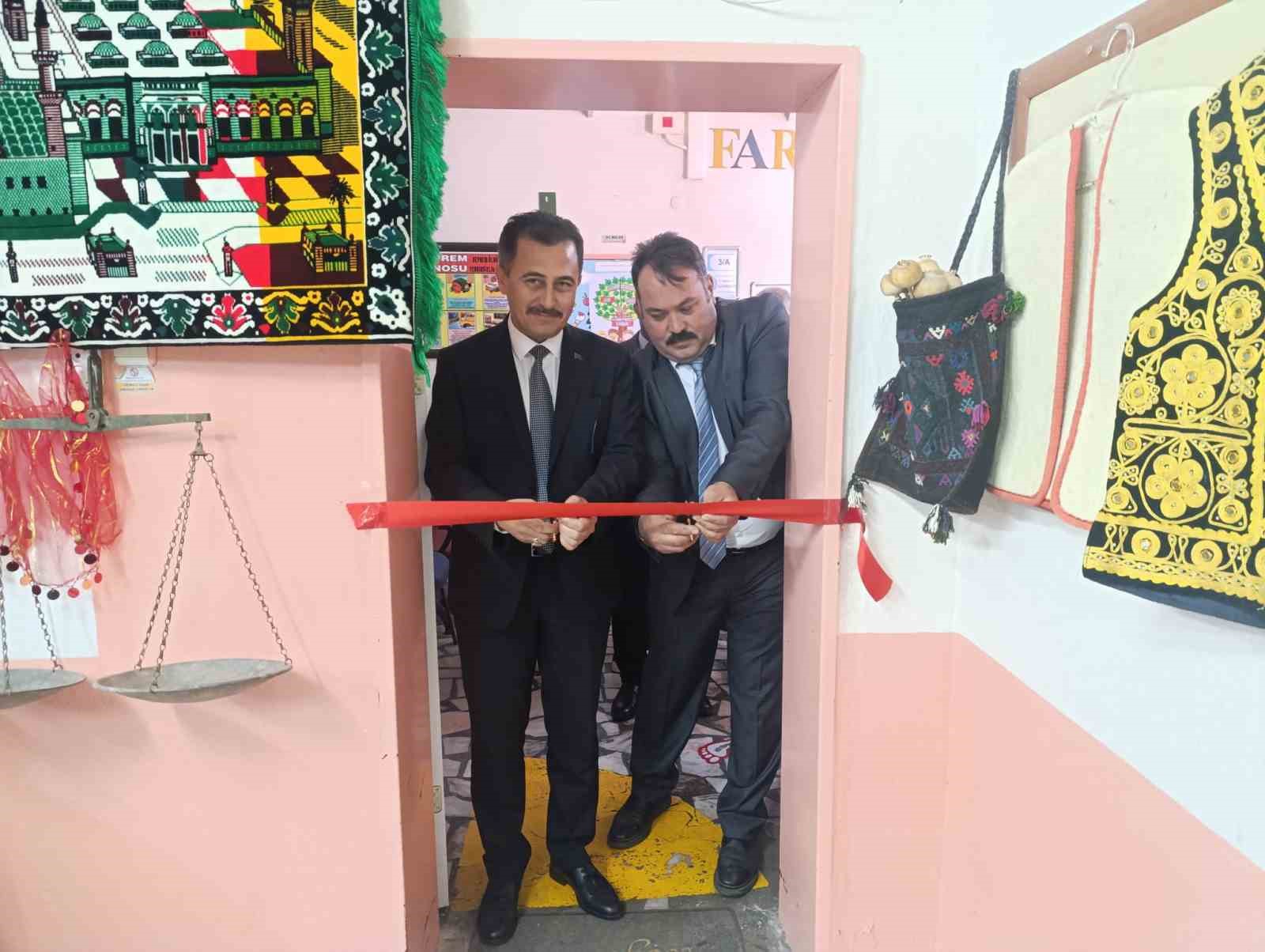 Bolvadin’de Ceylan Emet İlkokulu "Kültür Evi"  açıldı
